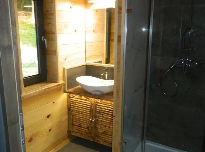 Sowiogórska Ostoja * Jugów